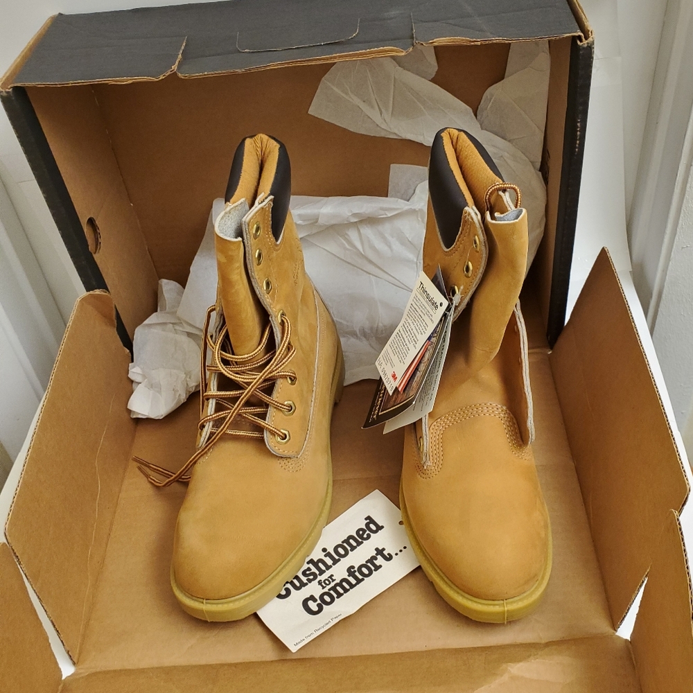🤩New with tags and box Vintage Golden Retriever waterproof leather boots size 8
